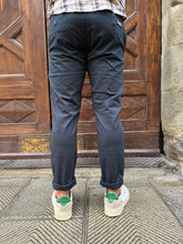 Carica l&#39;immagine nel visualizzatore di Gallery, Pantalone Chinos David di Tiffosi blu navy
