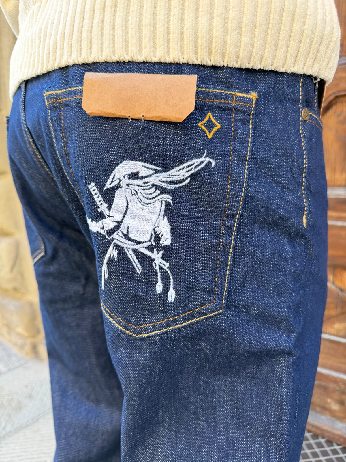Jeans Yellowstone Cropped di Pont con ricamo Samurai