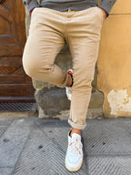 Pantalone chinos in velluto microcostina di Tréz beige