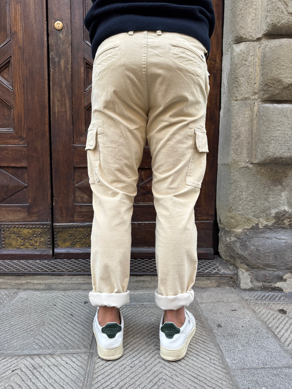 Pantalone cargo in velluto di Tréz beige
