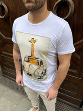 Carica l&#39;immagine nel visualizzatore di Gallery, T-Shirt Giraffa
