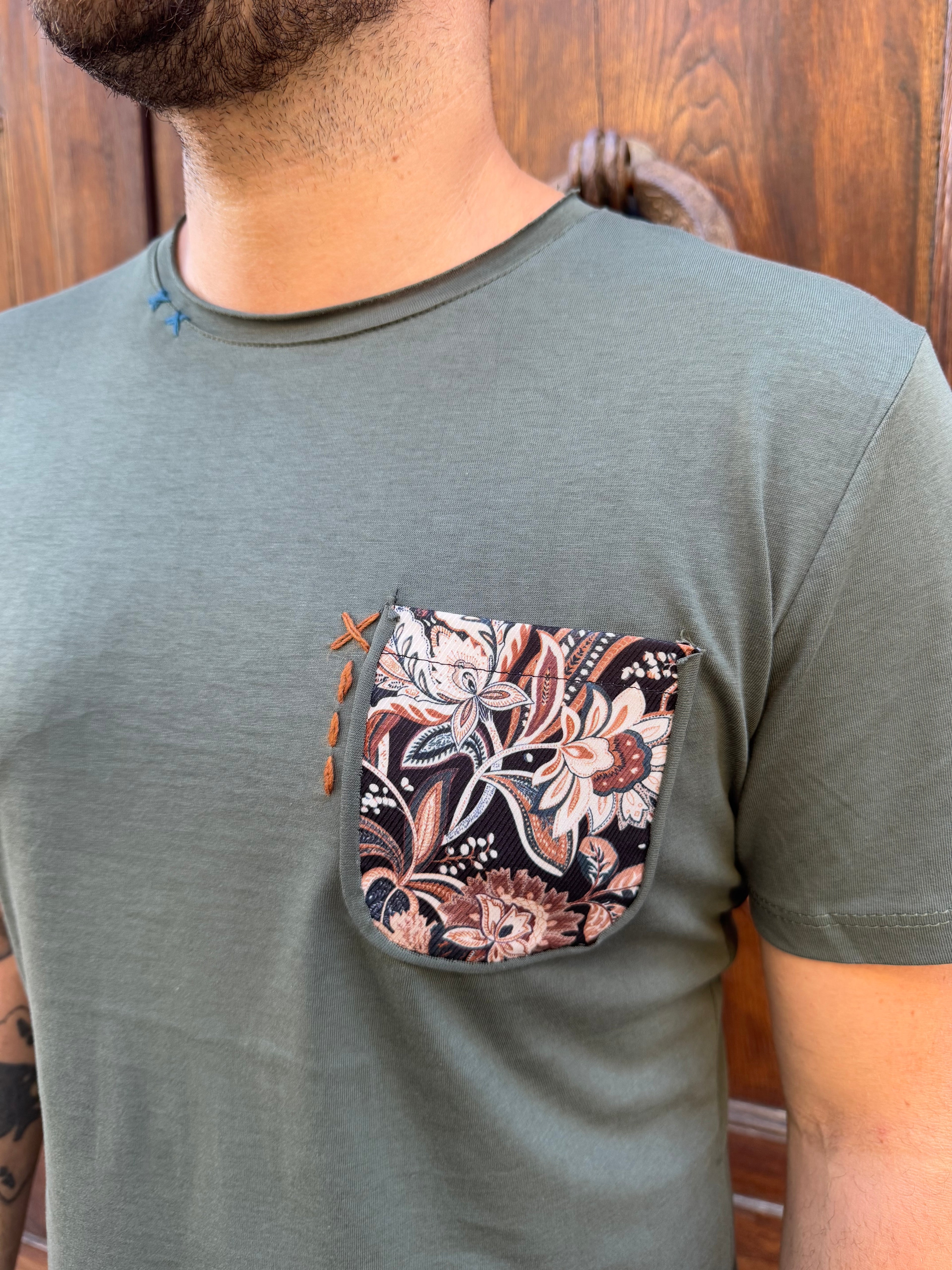 T-shirt James con taschino