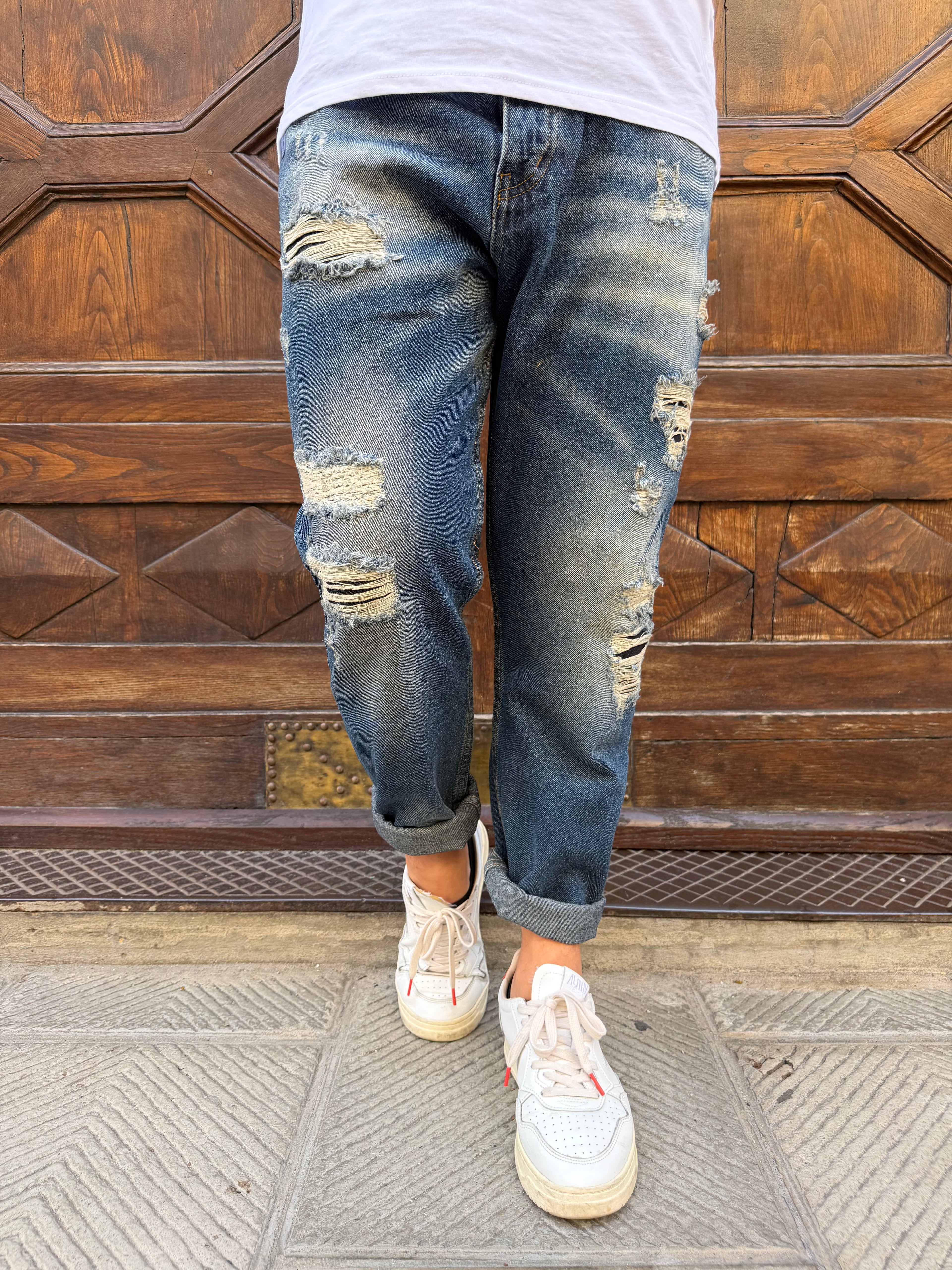 Jeans David di Telamira