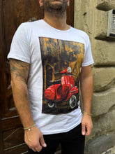 Carica l&#39;immagine nel visualizzatore di Gallery, T-Shirt Vespa
