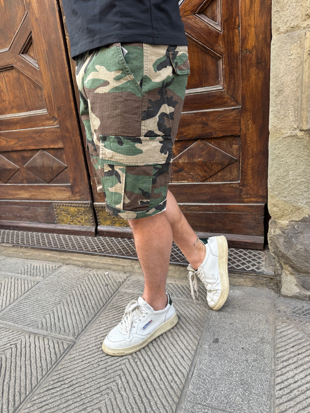 Bermuda cargo camouflage di Telamira