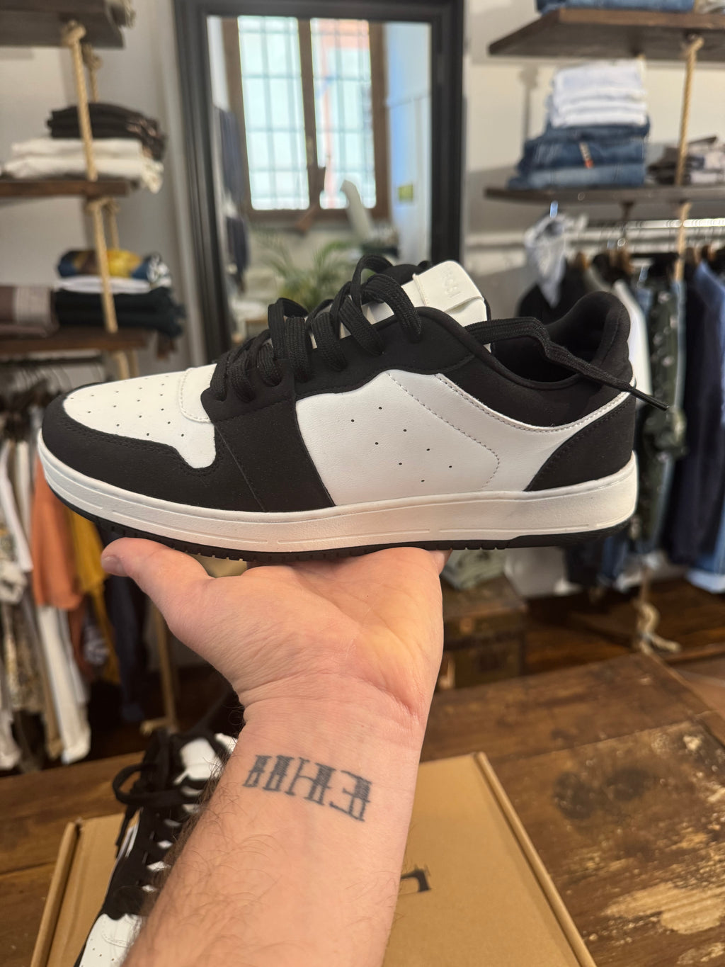 Scarpe Tiffosi Mod. New York Black