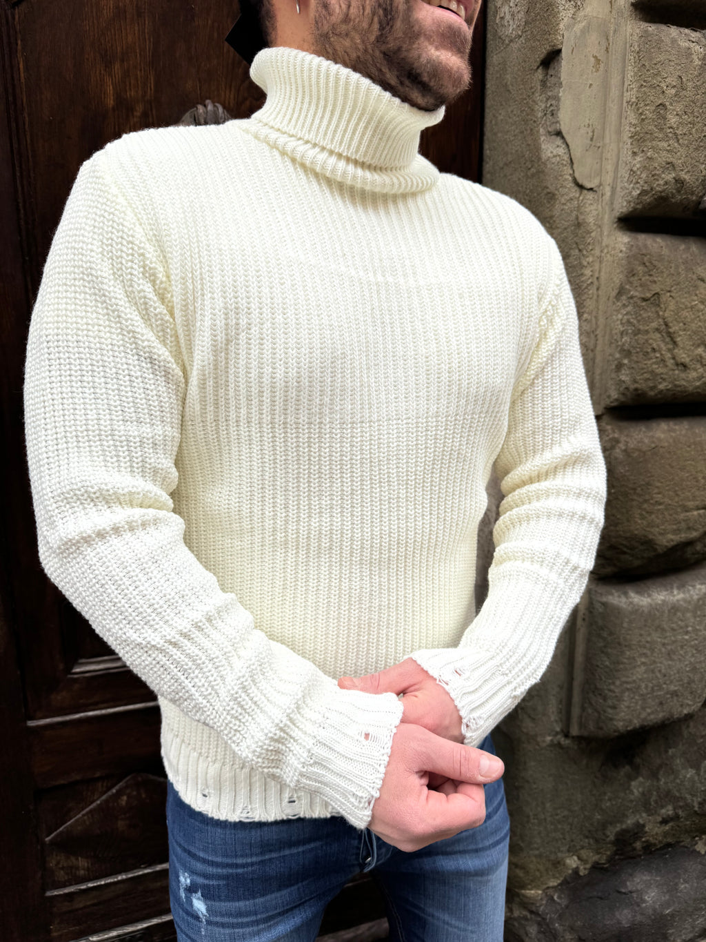 Maglioncino Dolcevita con rotture