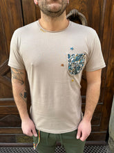 Carica l&#39;immagine nel visualizzatore di Gallery, T-shirt James beige
