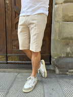 Bermuda Roger di Yes Zee