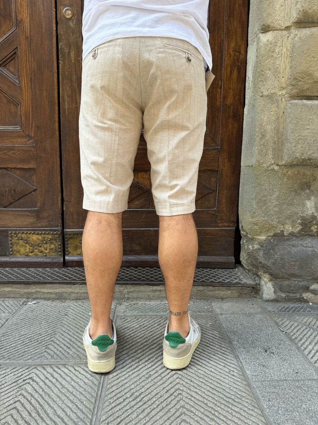 Bermuda Roger di Yes Zee