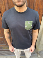 T-shirt Fiorella nera di Trez