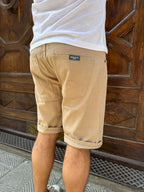 Bermuda Bulldenim sabbia di Tiffosi